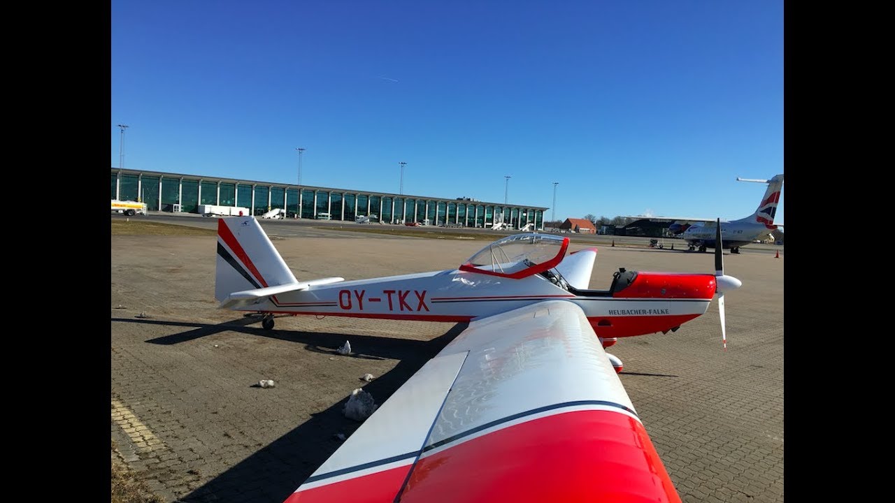 SF25C - POV touch'n goes at big airport [GoPro]