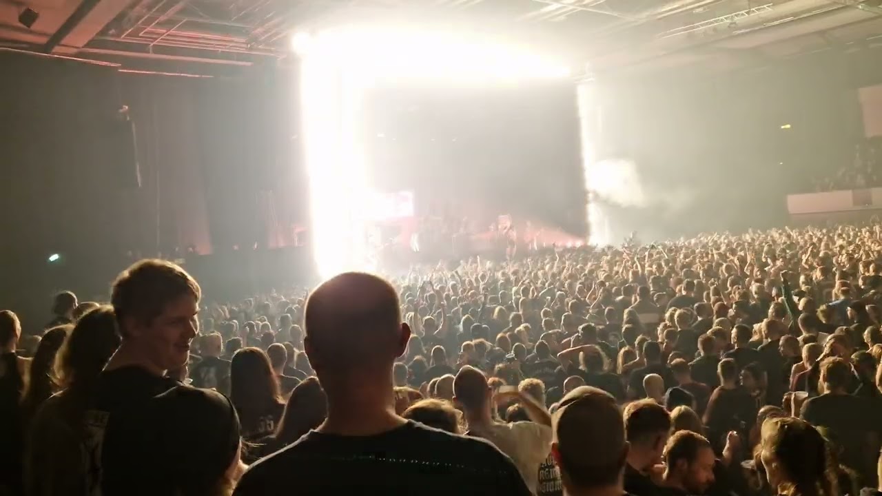 SWISS & DIE ANDERN - VERMISSE DICH (Live in Hamburg, Sporthalle 02.12.2023)