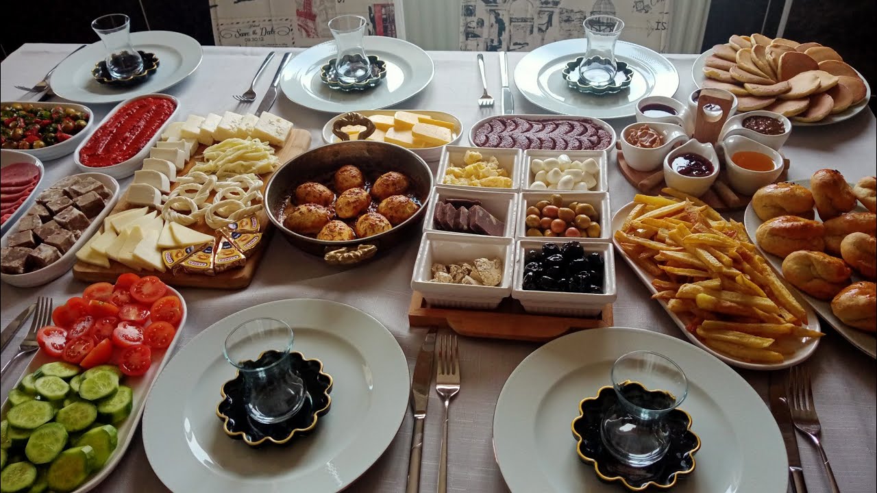 Kahvaltı Masası Hazırlığı Pazar Kahvaltısı