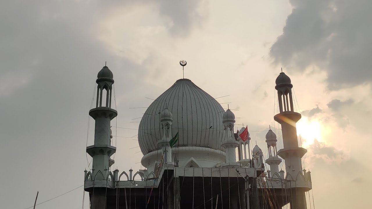 URS KE DEKHO DHOOM MACHI HAI MAKHMALI PEER KE ANGAN MAY