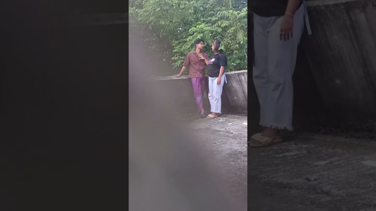 গোপনে ভিডিওটি করা হয়েছে ছাদের উপর বাড়িওলার মেয়ে কি করে