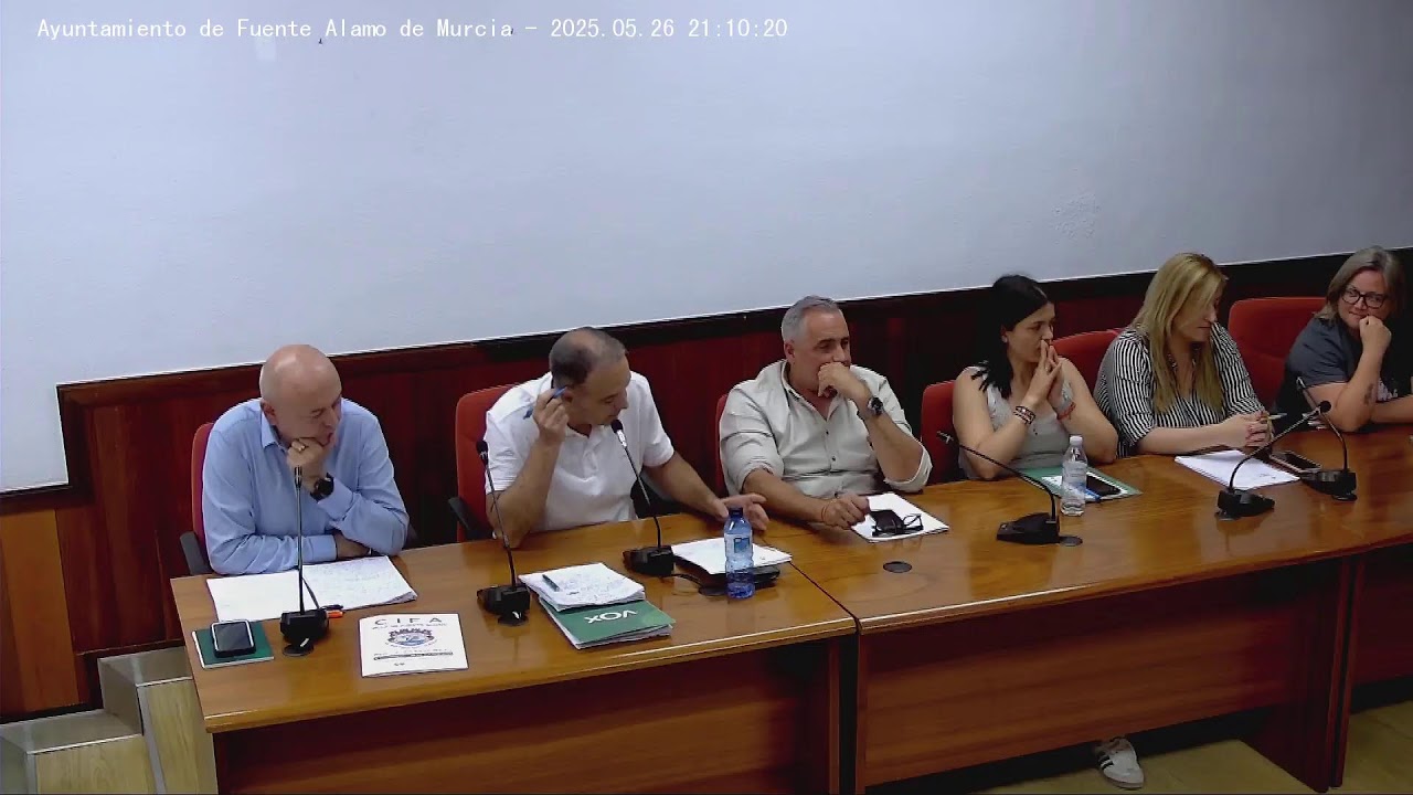 Retransmitiendo en directo ahora desde Salón de Plenos