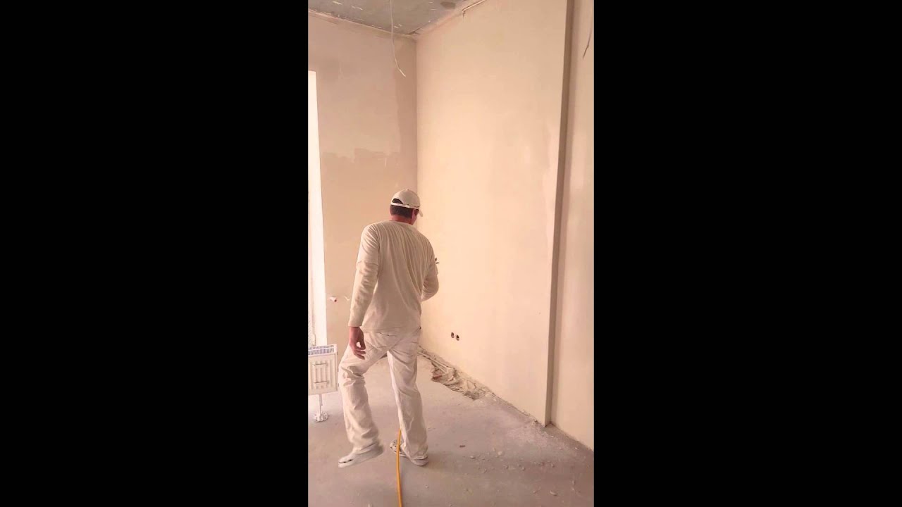 Нанесение шпатлевки  агрегатом Wagner ProjectPro 119