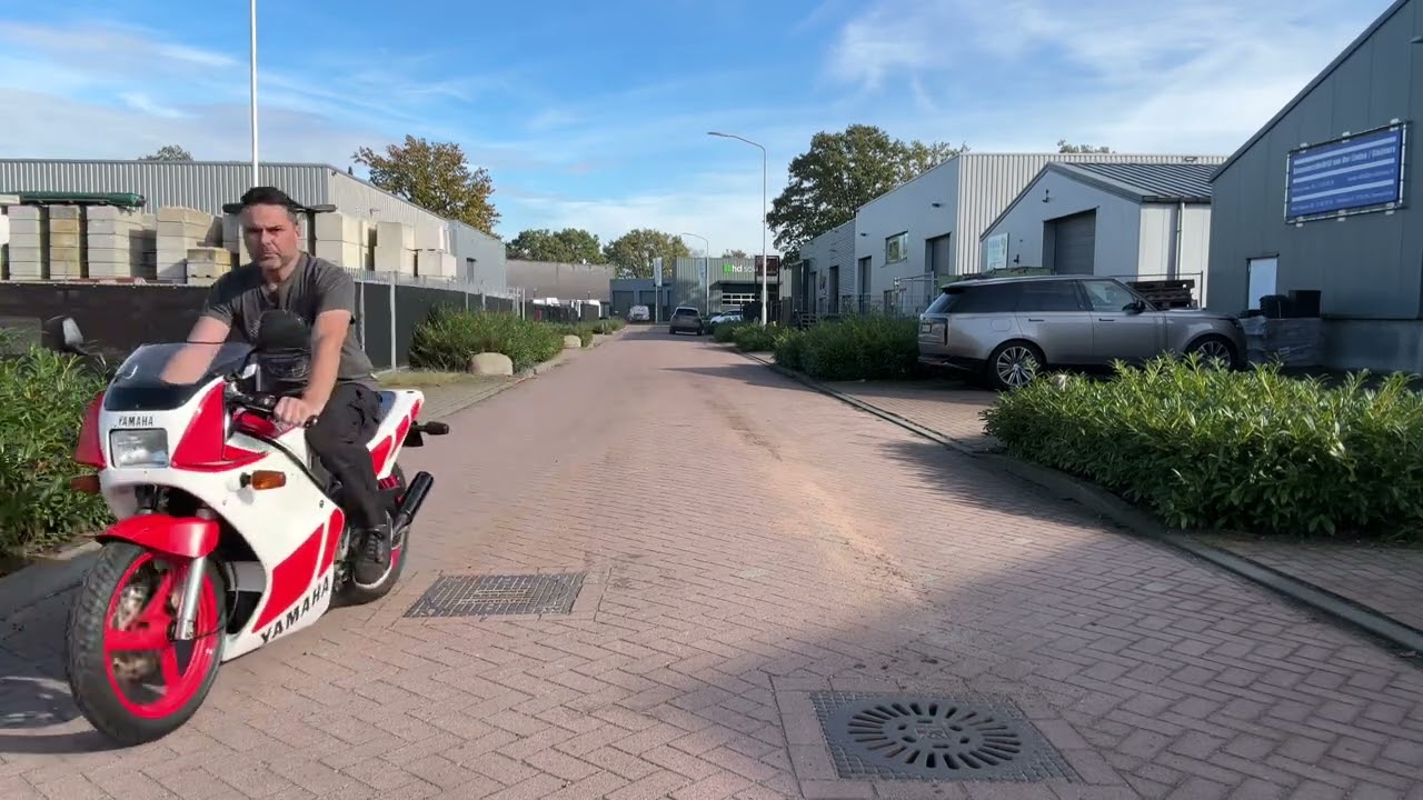 Yamaha TZR250 versus Yamaha RD350LC. Both For Sale