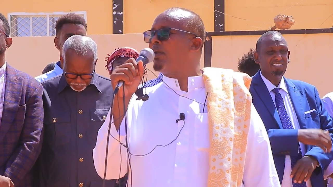 Nabadoon geedi. Maateylaga bilaabo waxaan diyaar unahey ilaa u istaagno cirib tirka Khawaarijta.