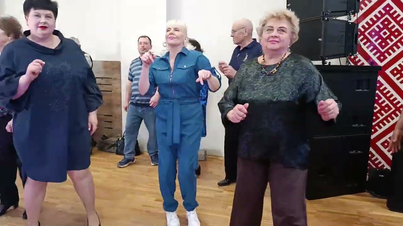 14 марта. Черёмухи цвет... 