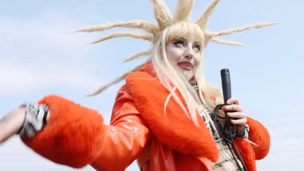 Du Blonde - TV Star (Official Video)