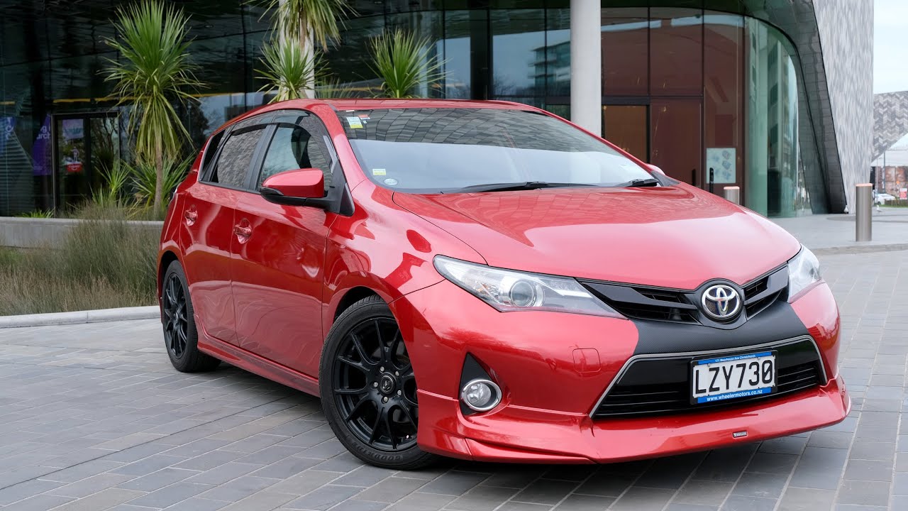 2014 Toyota Auris RS-S Package 1.8lt 6-Speed