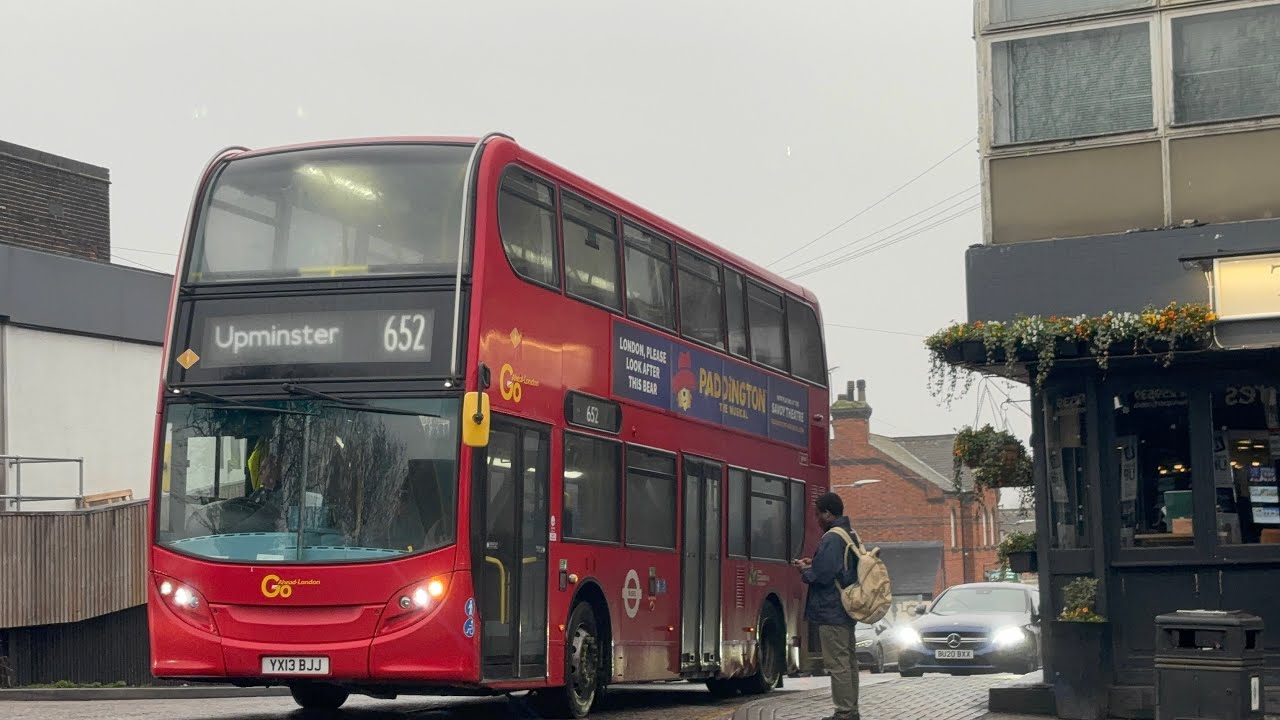 London Buses at Upminster in the morning rain | (08/01/2026)