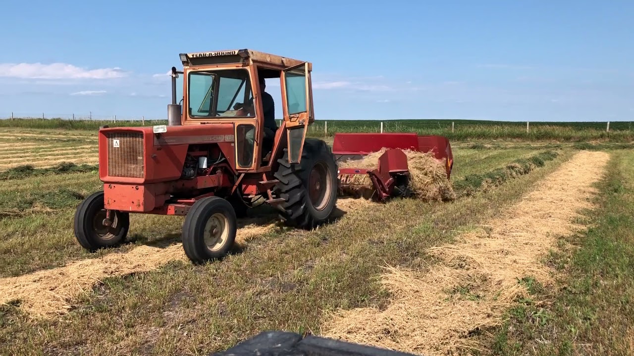 Flipping alfalfa hay, merging hay in thin spots