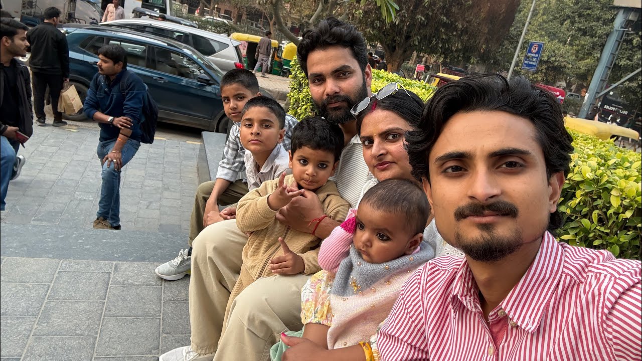 “परिवार के संग सालगिरह का अनोखा त्योहार,मॉल की मस्ती मे मिला ढेर सारा प्यार।” 🌸 vlog28