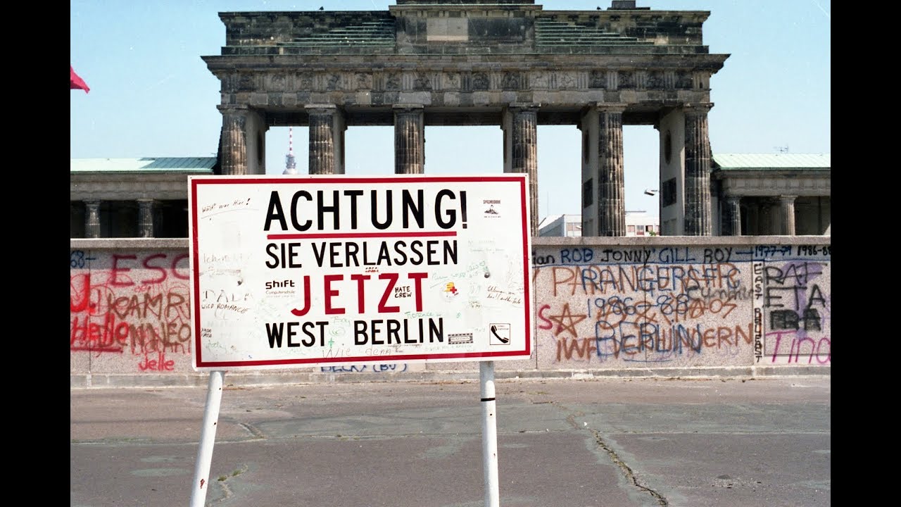 Brandenburg Gate in Berlin : a short history