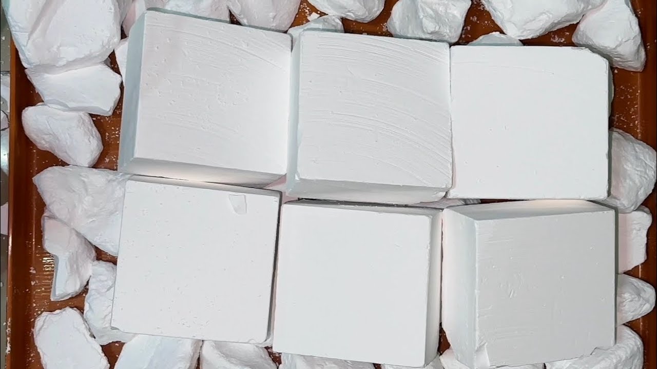 6 Pieces of Crisp Chalk & Irregular Small Fragments