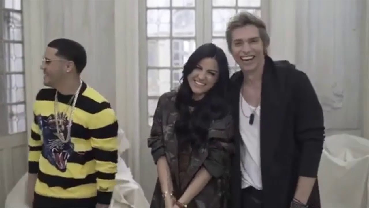 Maite Perroni, Juhn y Carlos Baute filmando video del tema 