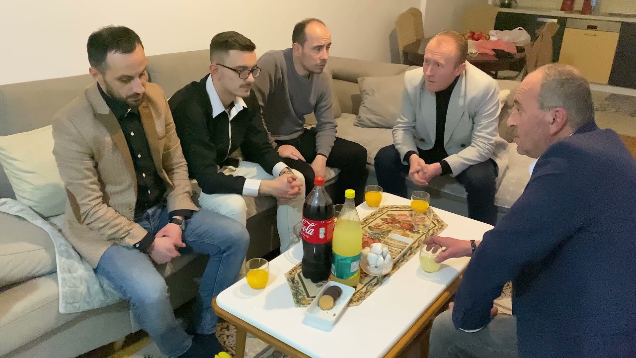 Ue Ue Show - INTERESI ( 2022 )