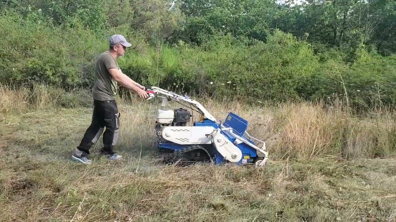 Débroussailleuse à fléaux II