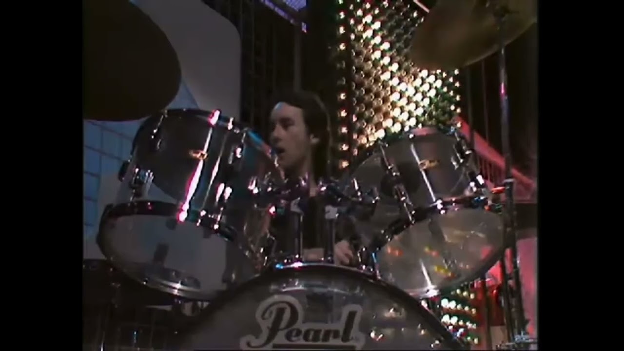 The Greedies (Thin Lizzy & The Sex Pistols). - A Merry Jingle. TOTP December 1979