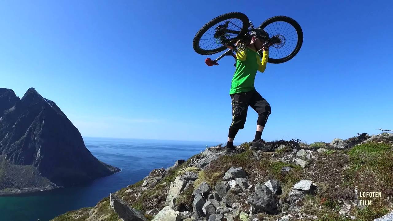 Mountain Biking, Ryten - Lofoten - Norway !