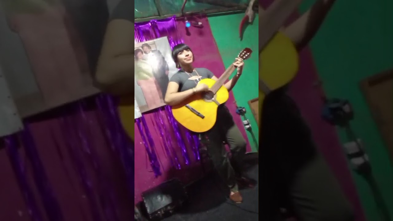 tocando  con mi hija  en patio de itati   de la familia ayala