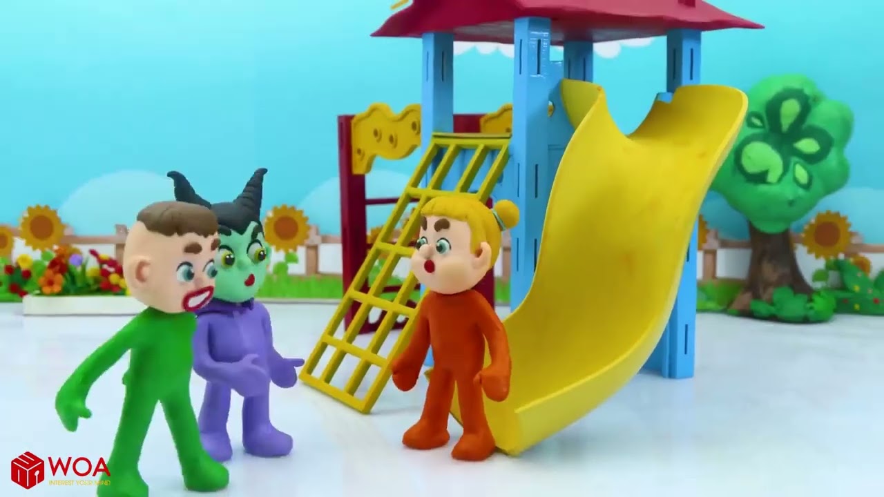 BABY BUILDS CUP TELEPHONE PLAYHOUSE 💖 Play Doh Cartoons Animation