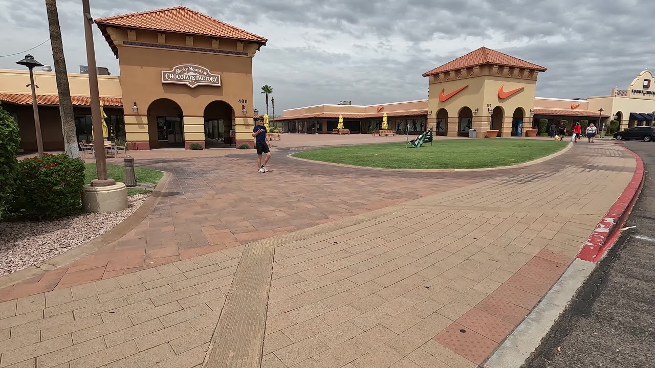 Anthem Outlet Walkaround in Anthem, AZ | GoPro 10 video