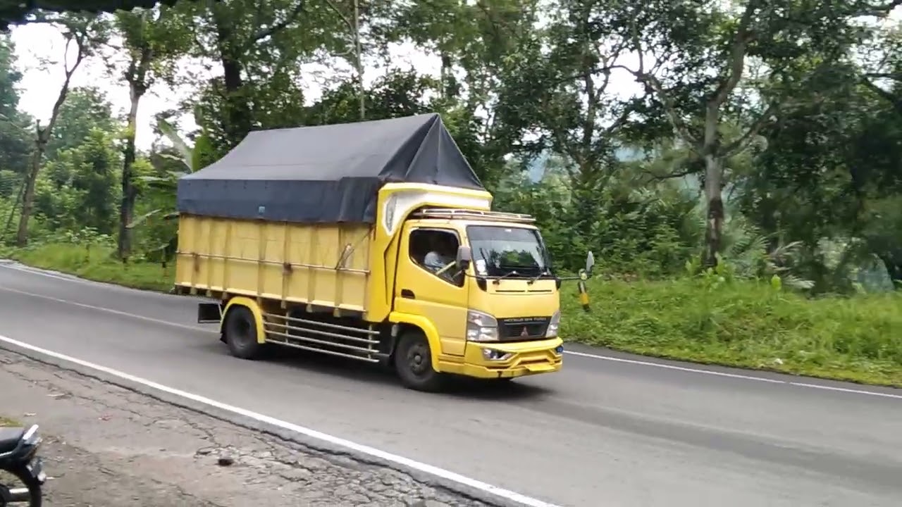2 jam Menungu Rombongan Bus pariwisata mbois lintasi tikungan tajam lahor k.kates