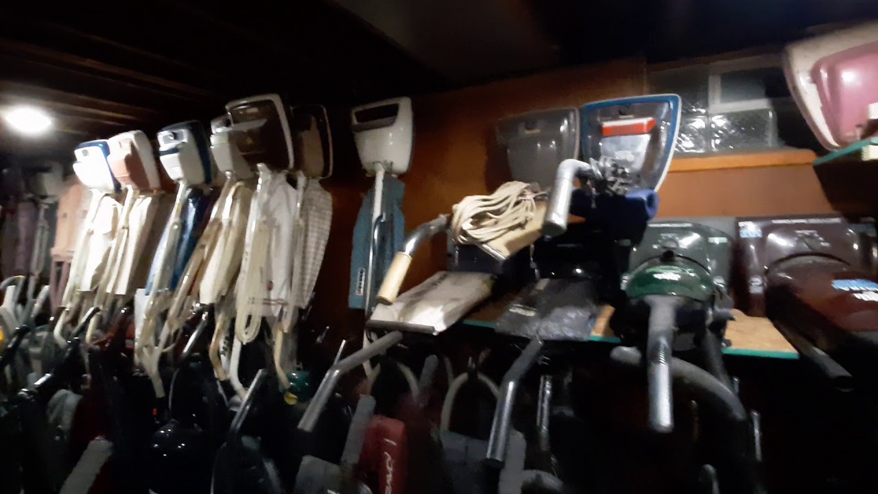 New vacuum: Montgomery Ward Signature SP508A