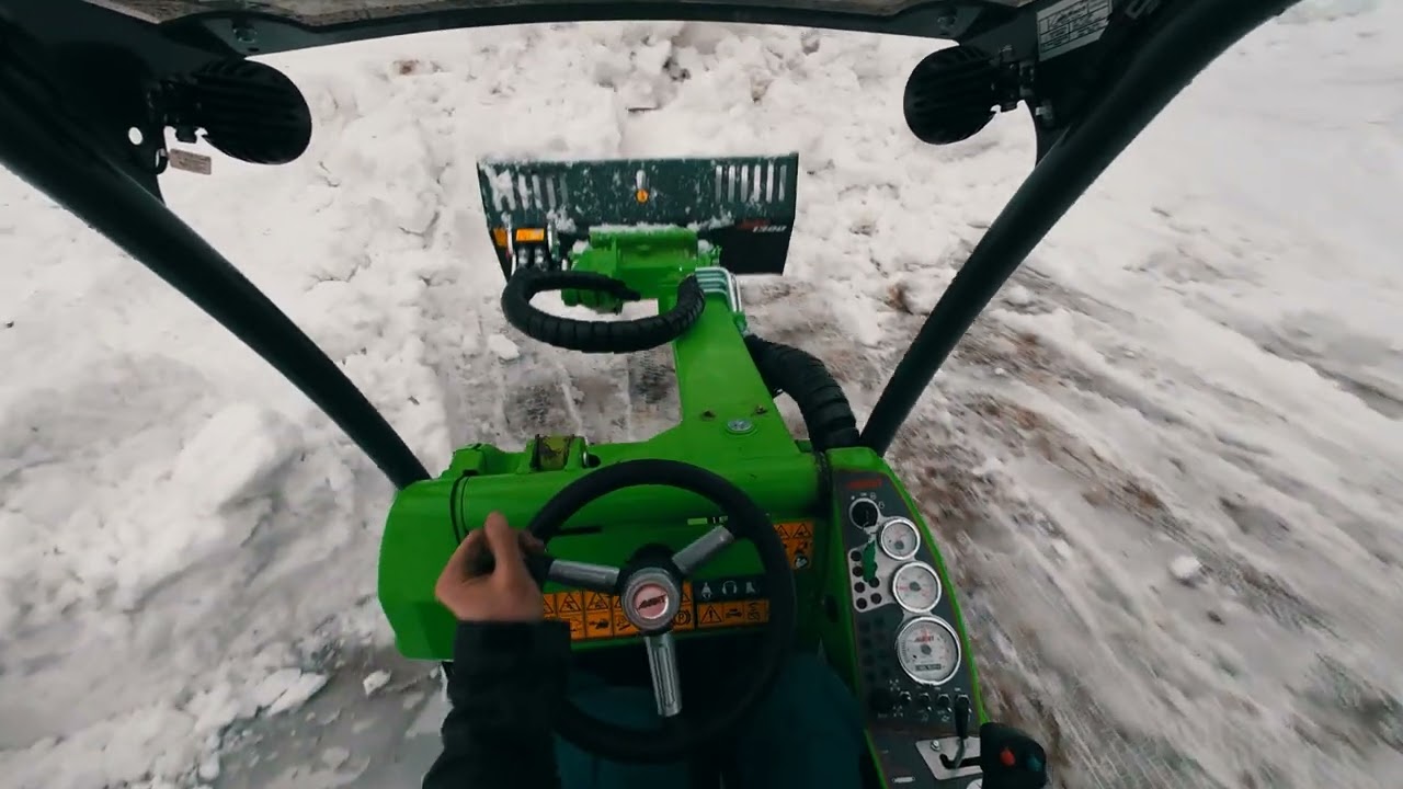 Avant 528 Vs Wet Snow / 4K Pure Sound