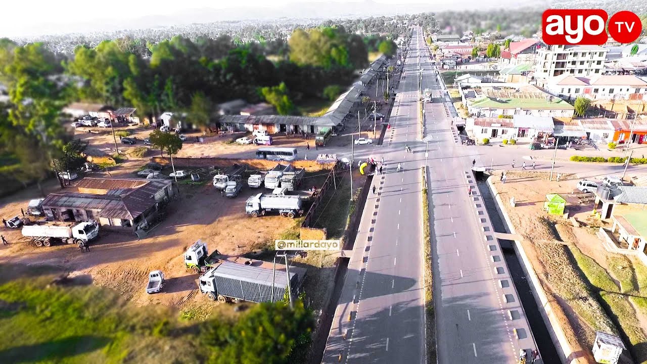 SUMBAWANGA UNAPOTE MJINI, MUONEKANO WA BARABARA KATIKATI YA MJI WAO