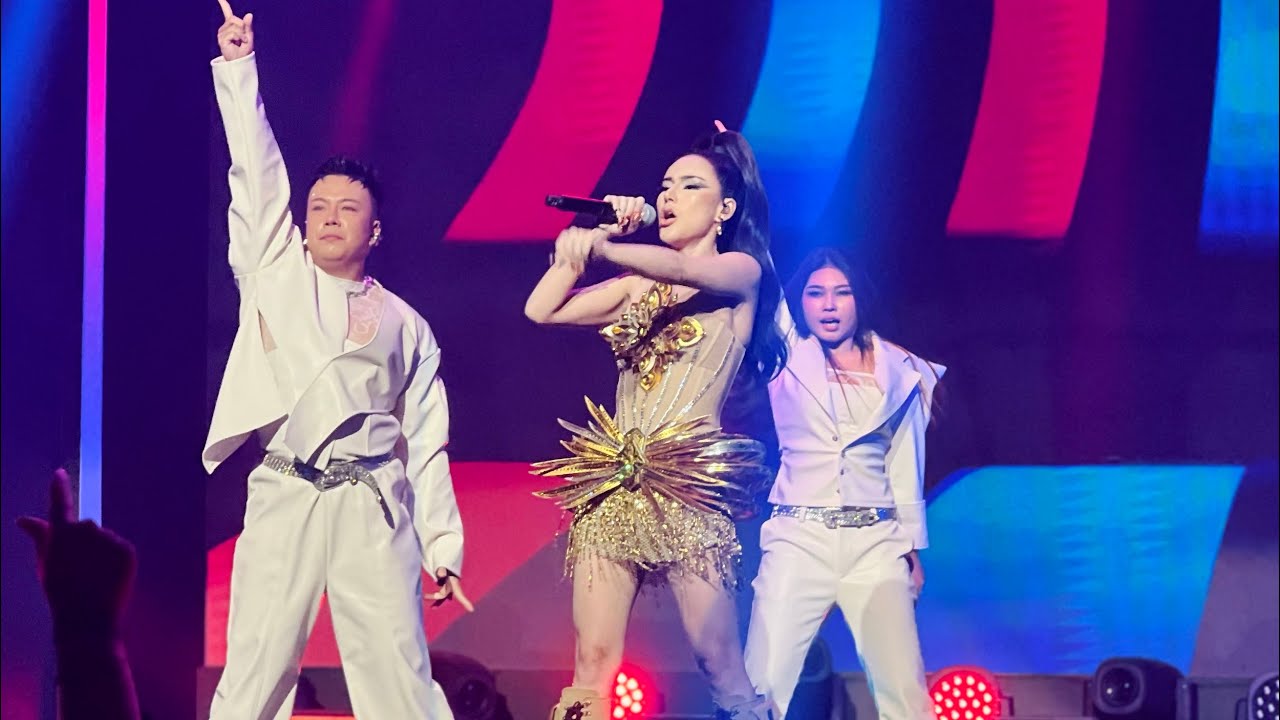 #ROUNDinMalaysia Tep Boprek (Live Performance) FANCAM