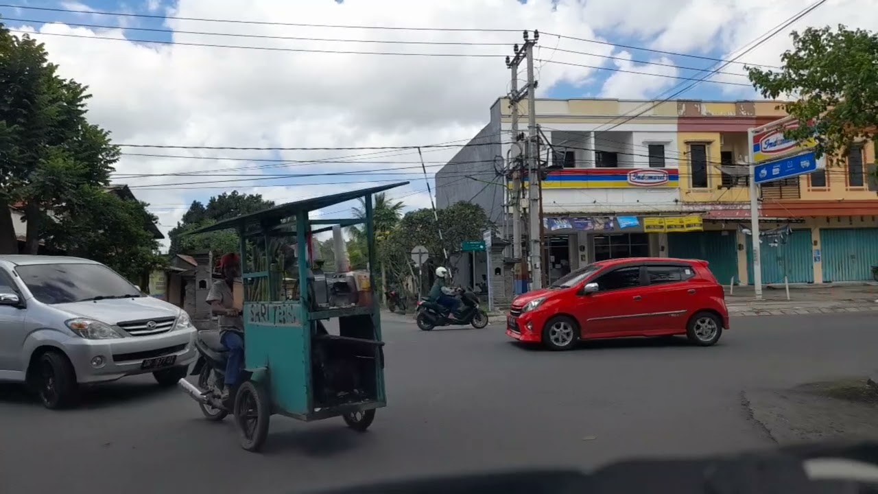 INDONESIA LOMBOK MATARAM CITY DRIVE