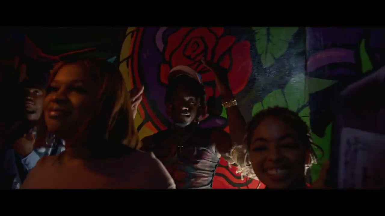 Mr . Chawaa - Mad Gyals ( Official Music Video)
