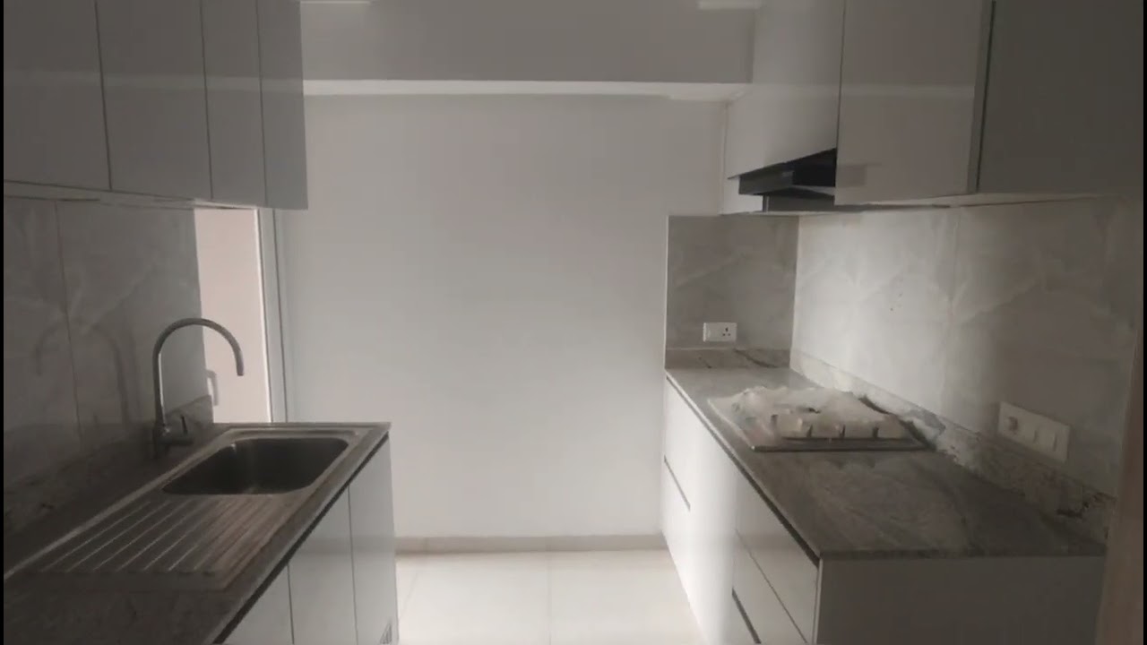 DLF GARDENCITY ENCLAVE SEC93 Actual floor video contact us for best price 9354337345 