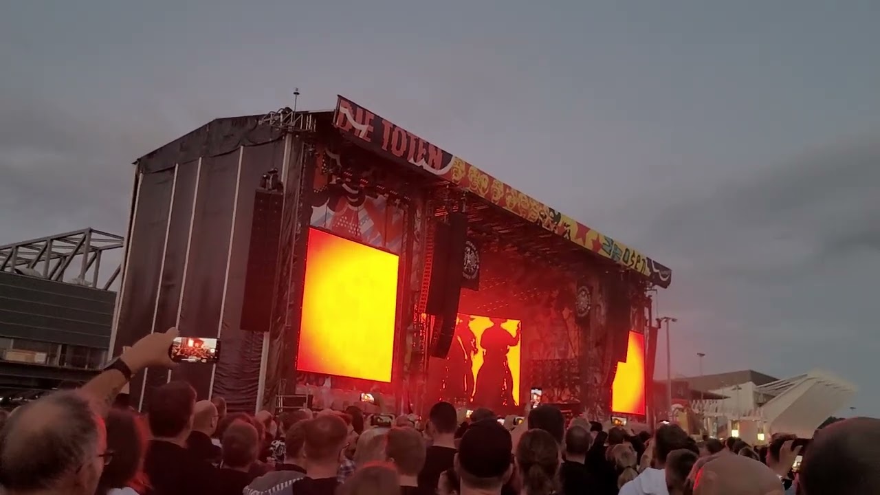 Die Toten Hosen - Intro / Alle sagen das (Bremen, August 27th 2022)