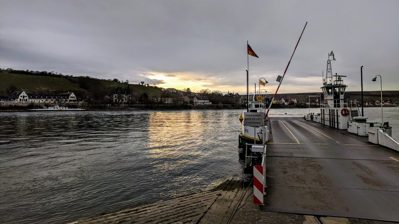 Der Rhein bei Kornsand | Zeppelindenkmal | Rheinf&auml;hre
