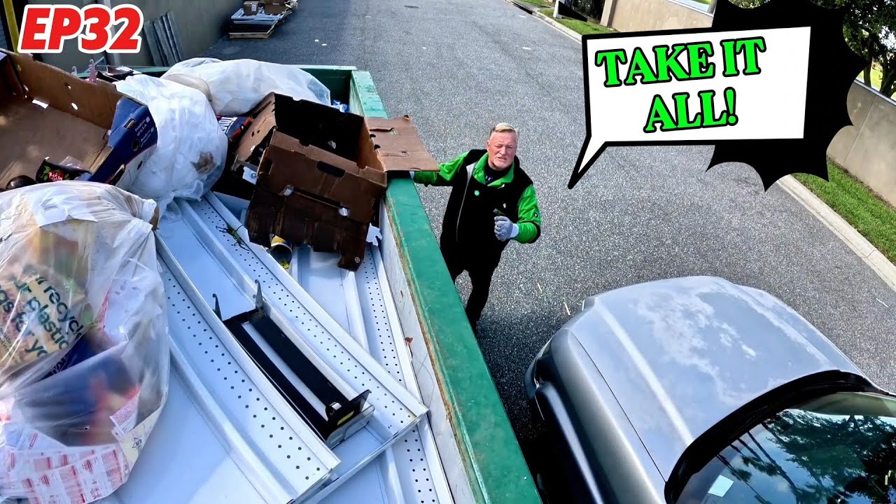 DUMPSTER DIVING! - I CLEANED PUBLIX OUT!