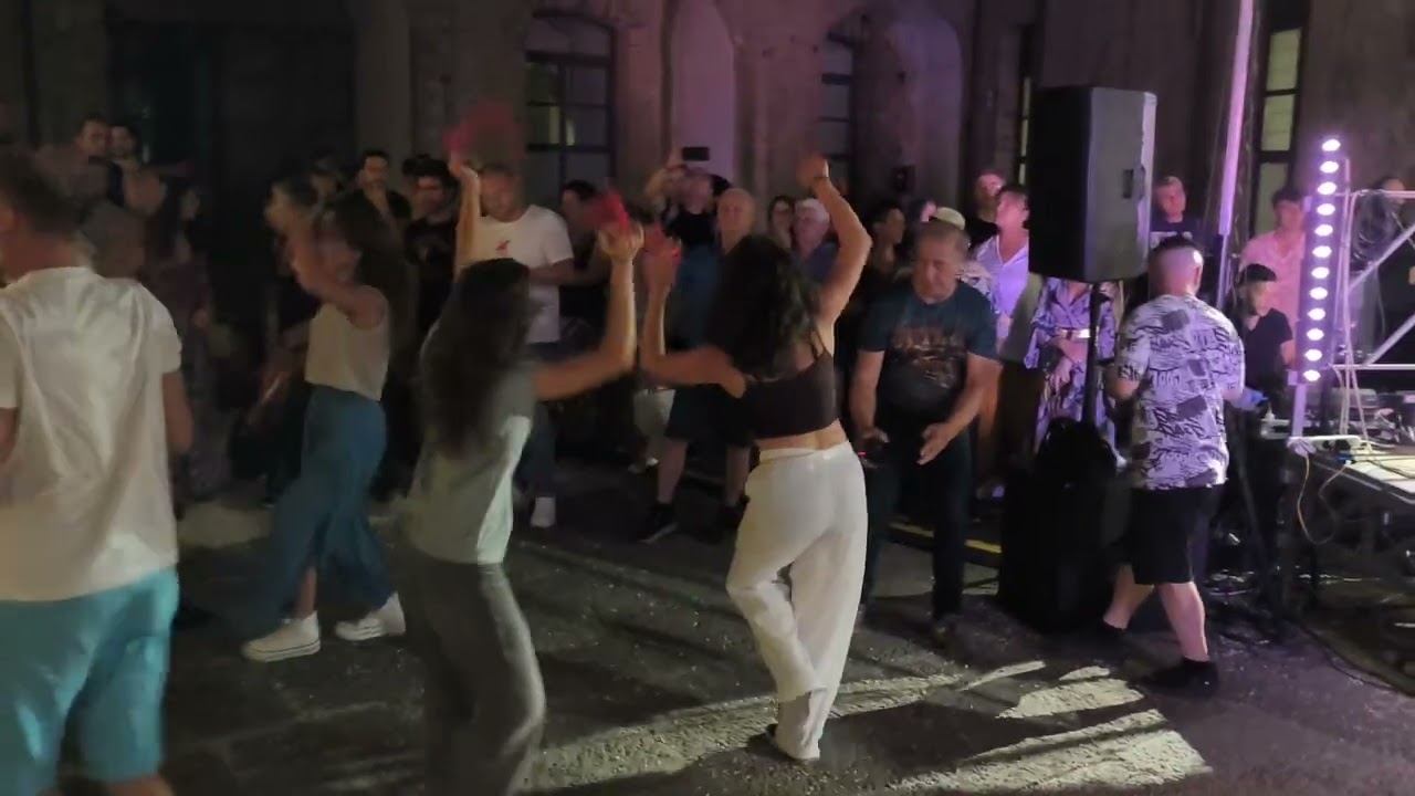 Tammurriata Giuglianese - Paranza Peppino Di Febbraio con Bruno Rea