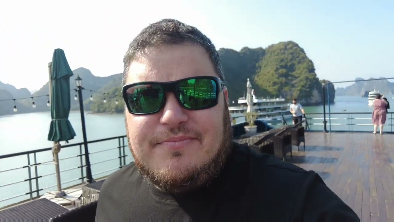 Halong Bay Cruise on Rosy Cruise