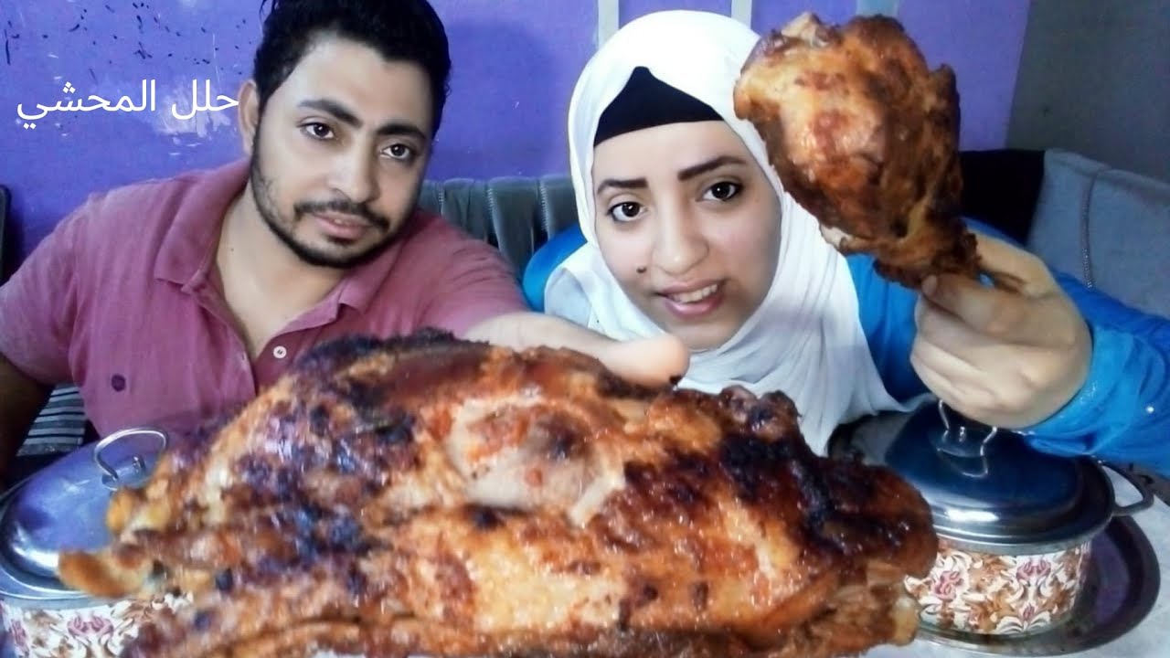 تحدي اكل افخاد الرومي🍗 والمحشي المشكل😋 و ورق العنب و العقاب مقنتش متوقع انه يعمل فيه كده 😠