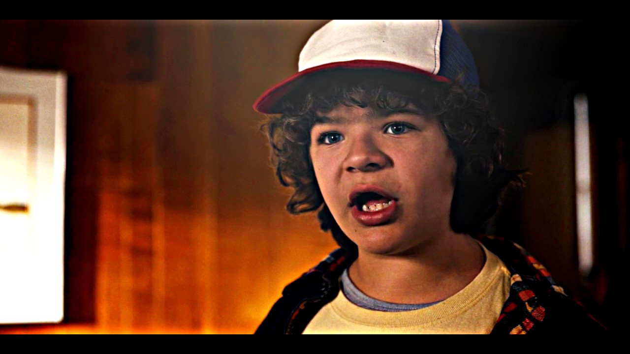 mike and dustin go to lucas's house scene