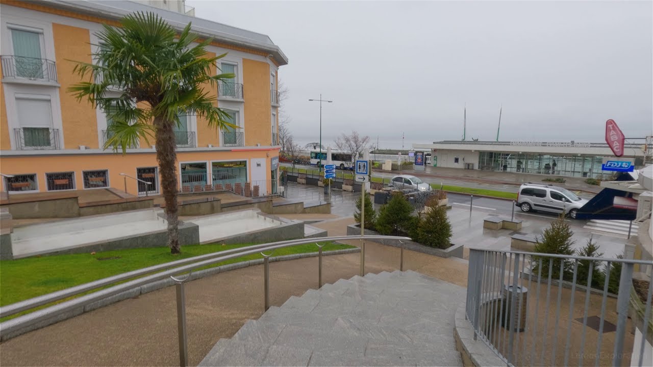 Walking in Evian-Les-Bains With the Rain, Tour of the City By Little Streets