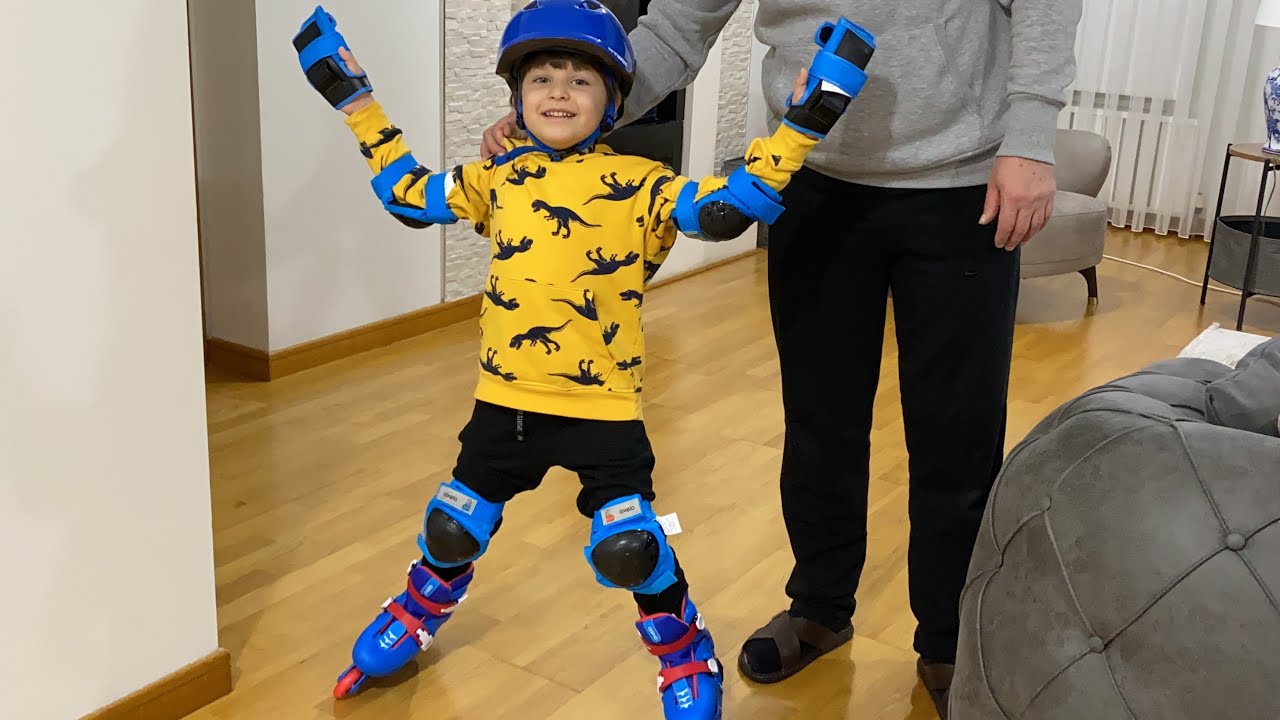 Fatih Selim ilk defa paten sürecek. Paten aldık.Yeni bir spor dalı paten kullanmayı öğrenelim