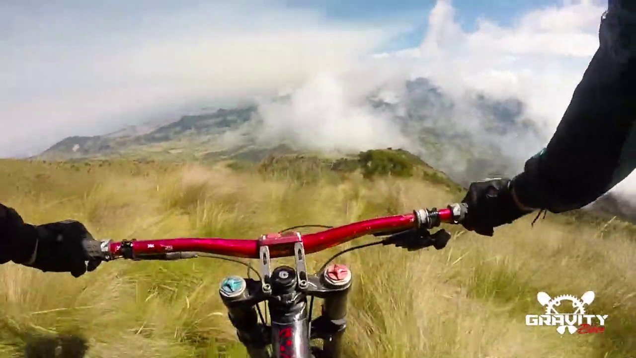 Enduro MTB Volcano / Bajando el Volcán Guagua Pichincha en Bicicleta