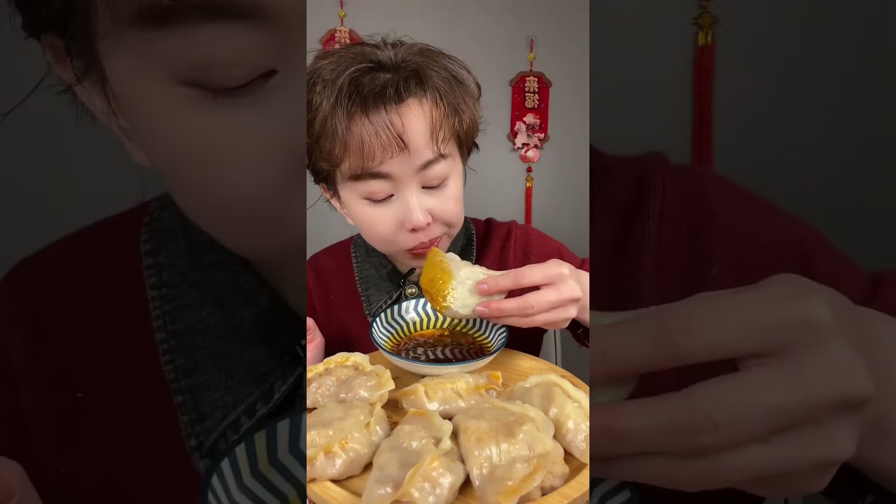 吃炒面 Mukbang Chinese Food and Eating Sound 