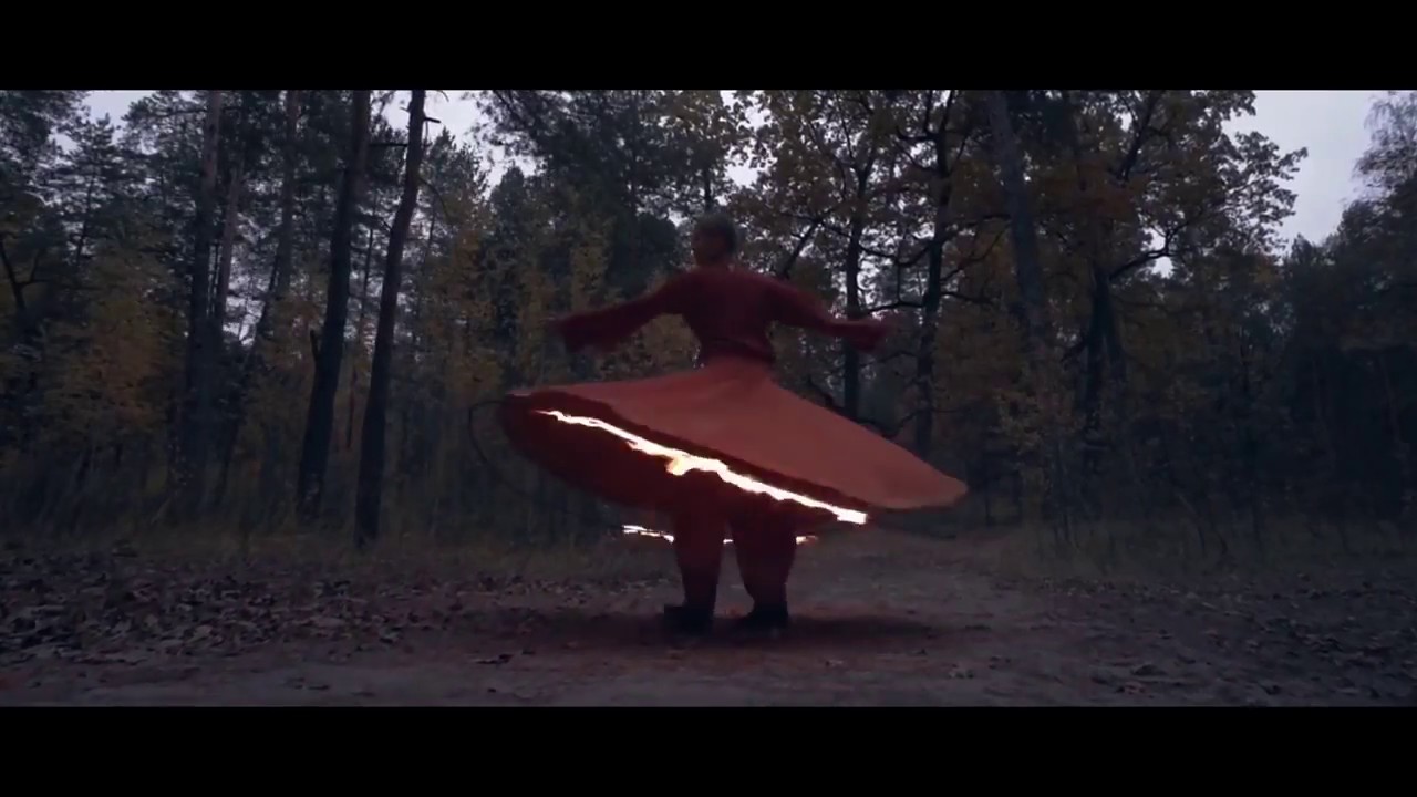 Anna Whirling -- Burning wheel. Fire skirt