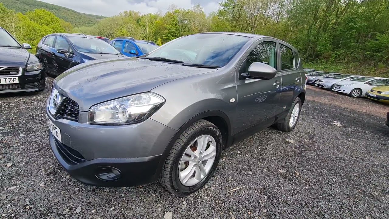2011 Nissan Qashqai 1.5dci Acenta 2wd walk around, Start up and review