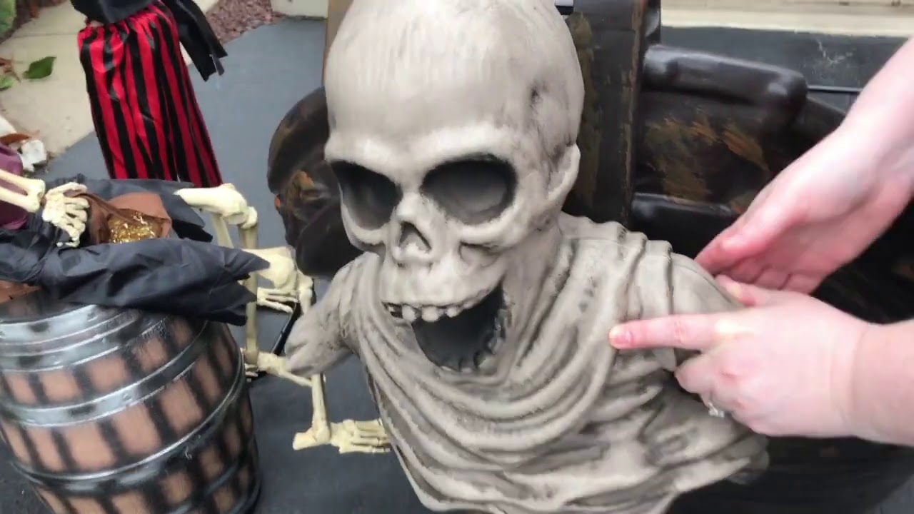 Building a Pirate Ship Halloween Special