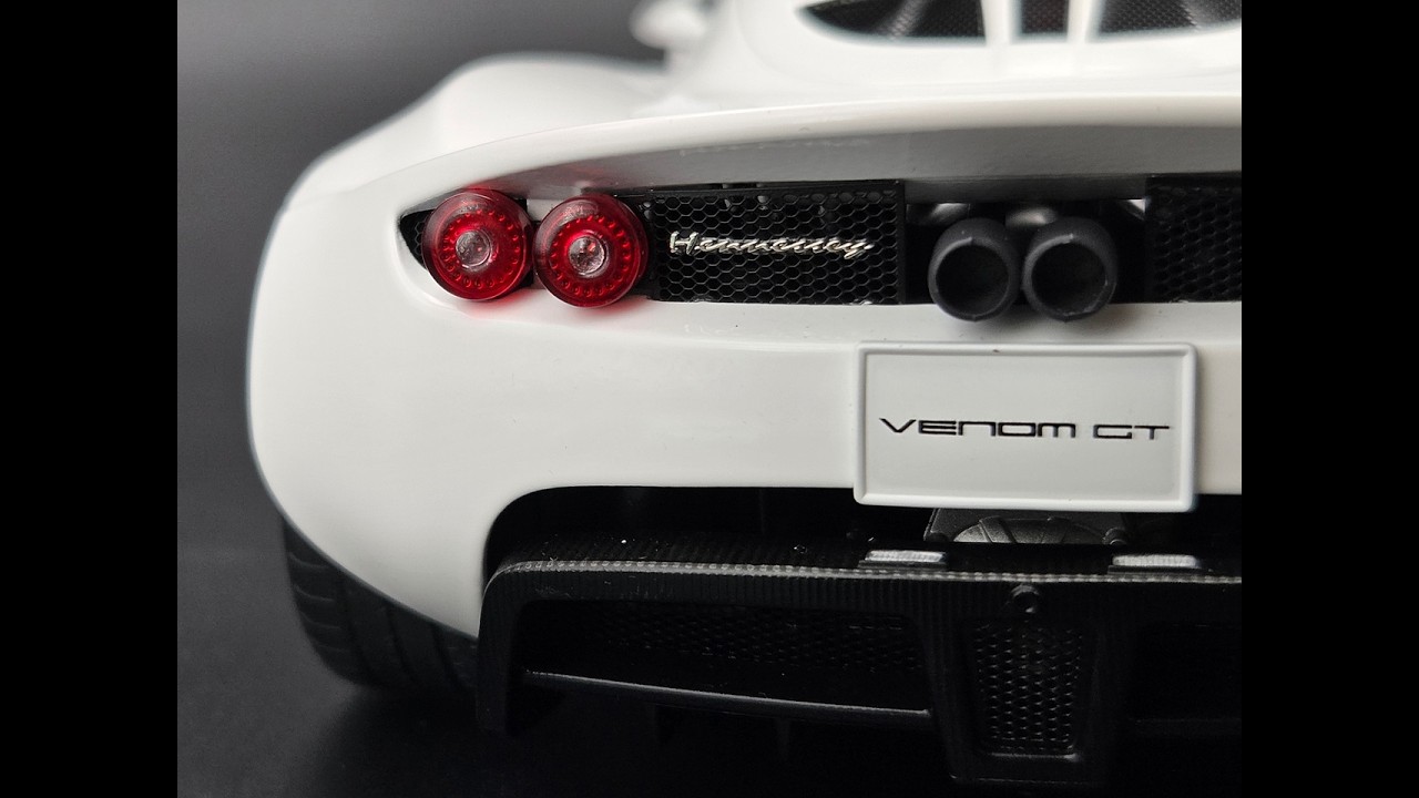AUTOart 1/18 Hennessey Venom GT (White)