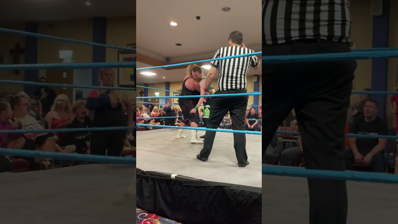 Mikey Barnes vs Cieron McConnell