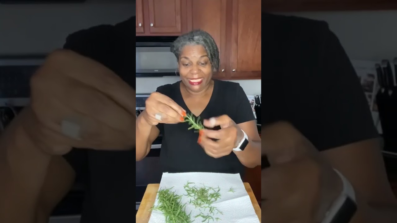 😮 Dehydrate Herbs in 2 minutes! #shorts